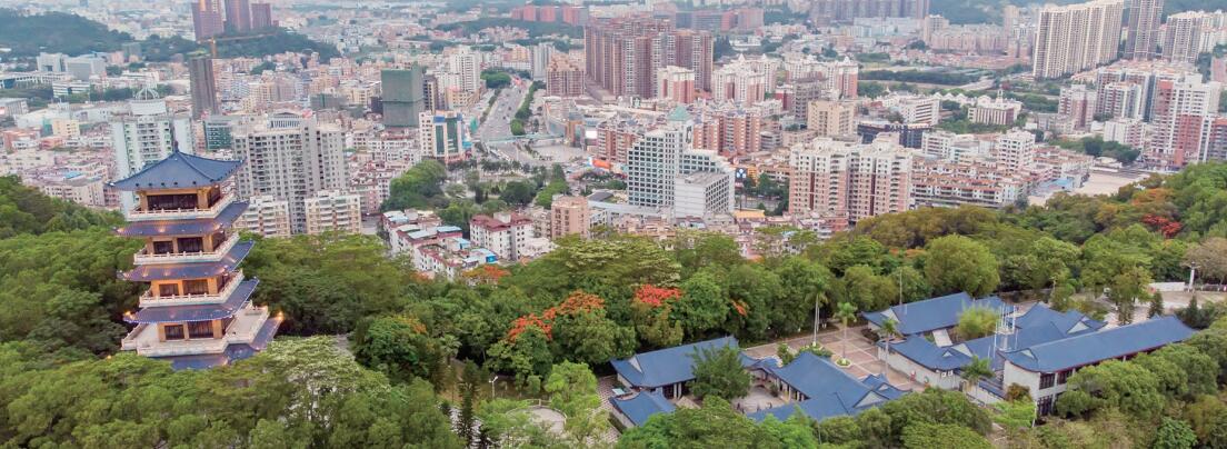鳳崗努力“繡出”城市生活新面貌，讓市民群眾感受到精細(xì)化管理帶來的提升與變化。.jpg